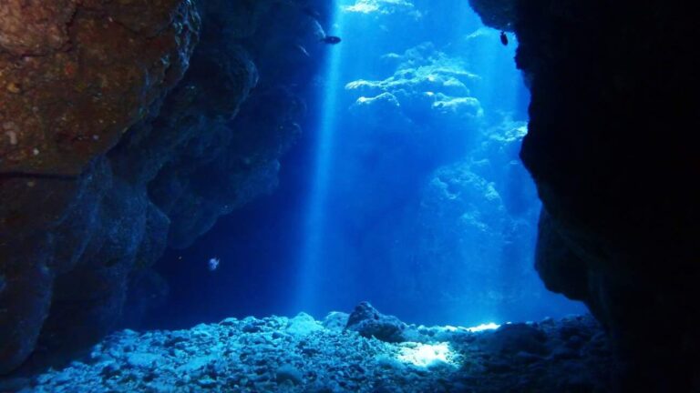 Blue Cave en Okinawa